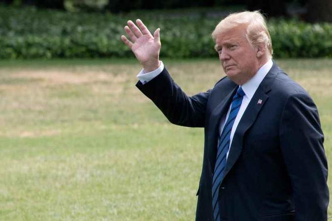 Trump postou no Twitter que os documentos Trump postou no Twitter que os documentos