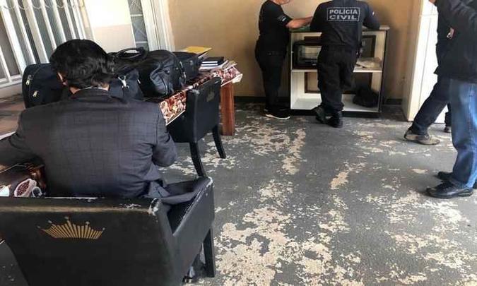 Na primeira etapa da operação, em 20 de setembro, um funcionário do gabinete da deputada Telma Rufino (PROS) foi preso preventivamente. A deputada não é investigada(foto: Divulgação/PCDF) Na primeira etapa da operação, em 20 de setembro, um funcionário do gabinete da deputada Telma Rufino (PROS) foi preso preventivamente. A deputada não é investigada(foto: Divulgação/PCDF)