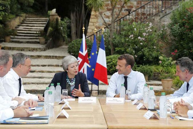 (foto: Sebastien Nogier / POOL / AFP) (foto: Sebastien Nogier / POOL / AFP)