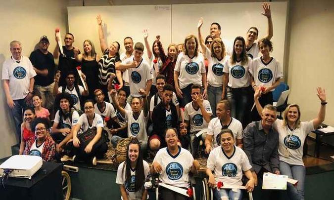 Alunos especiais da rede pública do DF revisaram o conteúdo que será cobrado no Exame Nacional do Ensino Médio(foto: Finatec/divulgação) Alunos especiais da rede pública do DF revisaram o conteúdo que será cobrado no Exame Nacional do Ensino Médio(foto: Finatec/divulgação)
