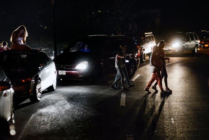 O apagão que atingiu o país afetou o funcionamento dos aparelhos. A entidade receia que o número de vítimas aumente(foto: AFP / Matias DELACROIX) O apagão que atingiu o país afetou o funcionamento dos aparelhos. A entidade receia que o número de vítimas aumente(foto: AFP / Matias DELACROIX)