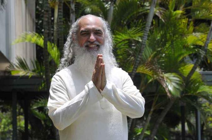 Sri Prem Baba é famoso por atrair centenas de fiéis, inclusive em encontros que realiza na Chapada dos Veadeiros (foto: Minervino Junior/CB/D.A Press) Sri Prem Baba é famoso por atrair centenas de fiéis, inclusive em encontros que realiza na Chapada dos Veadeiros (foto: Minervino Junior/CB/D.A Press)