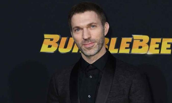 O diretor Travis Andrew Knight estreia na franquia com 'Bumblebee'(foto: AFP/Valerie Macon) O diretor Travis Andrew Knight estreia na franquia com 'Bumblebee'(foto: AFP/Valerie Macon)
