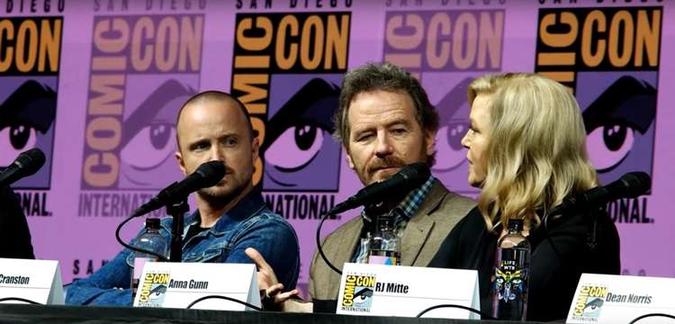 O elenco esteve reunido durante a Comic-Con 2018(foto: Reprodução/Internet) O elenco esteve reunido durante a Comic-Con 2018(foto: Reprodução/Internet)