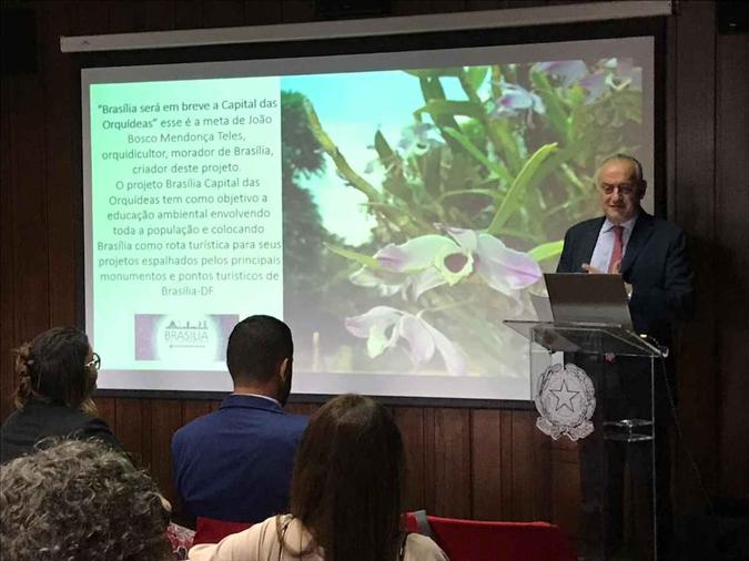 500 mudas serão plantadas na Embaixada da Itália. Na foto, o embaixador Antonio Bernardini(foto: Embaixada da Itália / Divulgação) 500 mudas serão plantadas na Embaixada da Itália. Na foto, o embaixador Antonio Bernardini(foto: Embaixada da Itália / Divulgação)