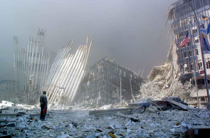 Destroços do World Trade Center, atacado em 11 de setembro de 2001.(foto: DOUG KANTER / AFP FILES / AFP) Destroços do World Trade Center, atacado em 11 de setembro de 2001.(foto: DOUG KANTER / AFP FILES / AFP)