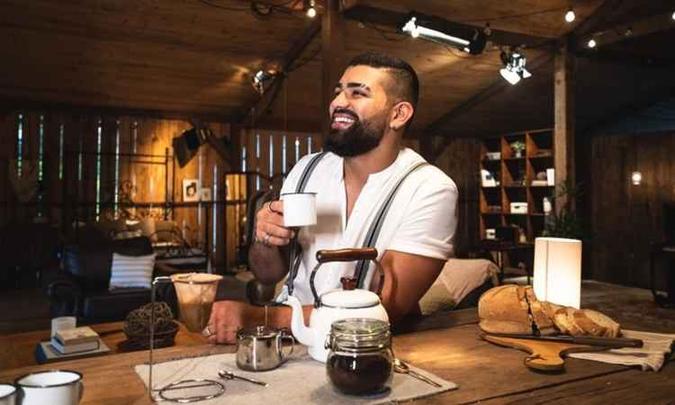 Dilsinho divulgou 'Quarto e sala', que tem canções do próximo álbum(foto: Sony Music/Reprodução) Dilsinho divulgou 'Quarto e sala', que tem canções do próximo álbum(foto: Sony Music/Reprodução)