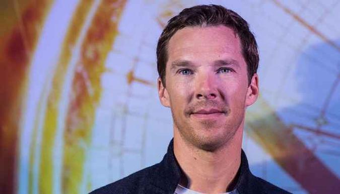 Benedict Cumberbatch assumiu a missão de interpretar o mago supremo dos quadrinhos no cinema(foto: ANTHONY WALLACE) Benedict Cumberbatch assumiu a missão de interpretar o mago supremo dos quadrinhos no cinema(foto: ANTHONY WALLACE)