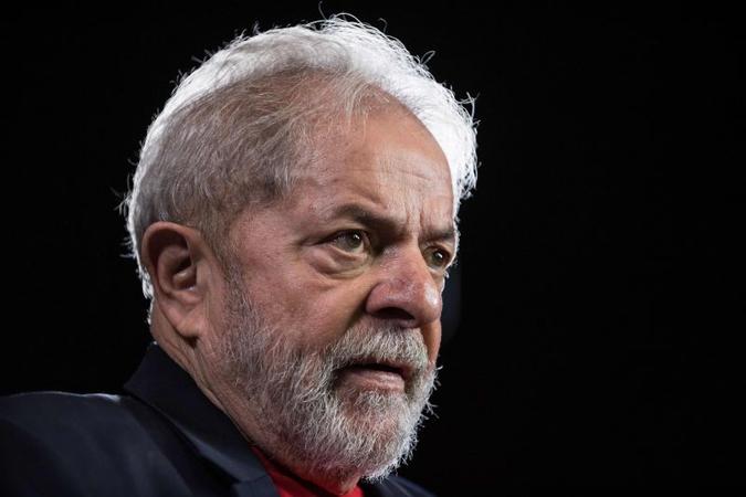 Lula foi condenado a 12 anos e 11 meses de prisão no caso do sítio de Atibaia (foto: Nelson Almeida/AFP) Lula foi condenado a 12 anos e 11 meses de prisão no caso do sítio de Atibaia (foto: Nelson Almeida/AFP)
