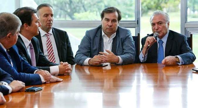 Reunião com Líderes da Base Aliada na Câmara dos Deputados, no Palácio da Alvorada(foto: Alan Santos/PR) Reunião com Líderes da Base Aliada na Câmara dos Deputados, no Palácio da Alvorada(foto: Alan Santos/PR)