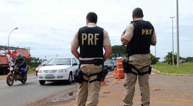 O resultado da fiscalização foi a apreensão de 154,8 toneladas de maconha, das quais 141 t foram encontradas em veículos que trafegavam nas estradas dos estados fronteiriços.(foto: Ed Alves/CB/D.A Press) O resultado da fiscalização foi a apreensão de 154,8 toneladas de maconha, das quais 141 t foram encontradas em veículos que trafegavam nas estradas dos estados fronteiriços.(foto: Ed Alves/CB/D.A Press)