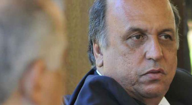 Apesar da falta de acordo, Pezão saiu do encontro esperançoso em chegar a um entendimento até a próxima semana: Apesar da falta de acordo, Pezão saiu do encontro esperançoso em chegar a um entendimento até a próxima semana: