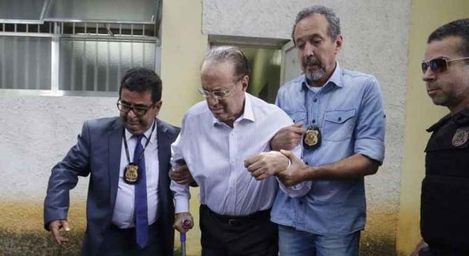 Maluf foi preso em 20 de dezembro, após condenação a 7 anos e 9 meses por lavagem de dinheiro(foto: Nelson Antoine/Folhapress) Maluf foi preso em 20 de dezembro, após condenação a 7 anos e 9 meses por lavagem de dinheiro(foto: Nelson Antoine/Folhapress)