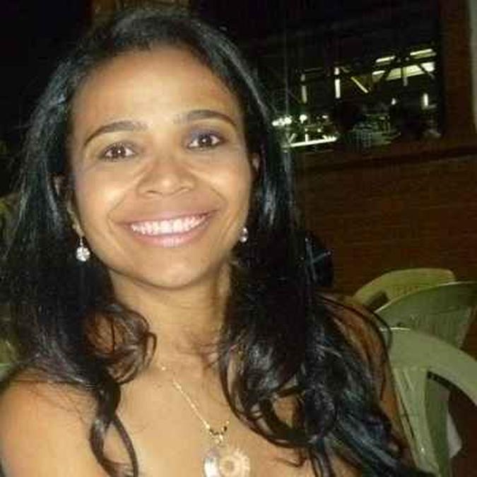Socorrida pelos bombeiros, ela foi levada para o Hospital Regional do Gama em estado grave, mas não resistiu ao ferimento(foto: Facebook/Divulgação) Socorrida pelos bombeiros, ela foi levada para o Hospital Regional do Gama em estado grave, mas não resistiu ao ferimento(foto: Facebook/Divulgação)