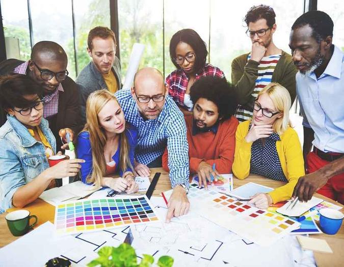Segundo Laura, o Design Thinking começa com uma profunda empatia e um entendimento das necessidades e motivações das pessoas(foto: Shutterstock) Segundo Laura, o Design Thinking começa com uma profunda empatia e um entendimento das necessidades e motivações das pessoas(foto: Shutterstock)