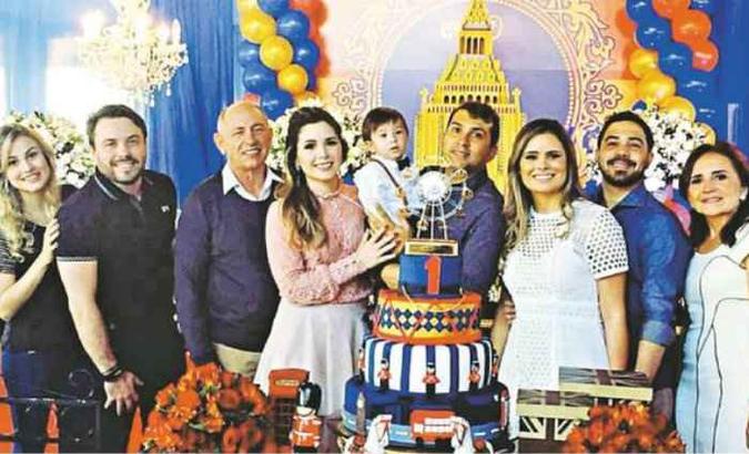 O juiz costuma ser chamado pelo Tribunal Regional Eleitoral de Pernambuco (TRE-PE) para contar sua trajetória nas palestras do Programa Eleitor do Futuro(foto: Arquivo Pessoal) O juiz costuma ser chamado pelo Tribunal Regional Eleitoral de Pernambuco (TRE-PE) para contar sua trajetória nas palestras do Programa Eleitor do Futuro(foto: Arquivo Pessoal)