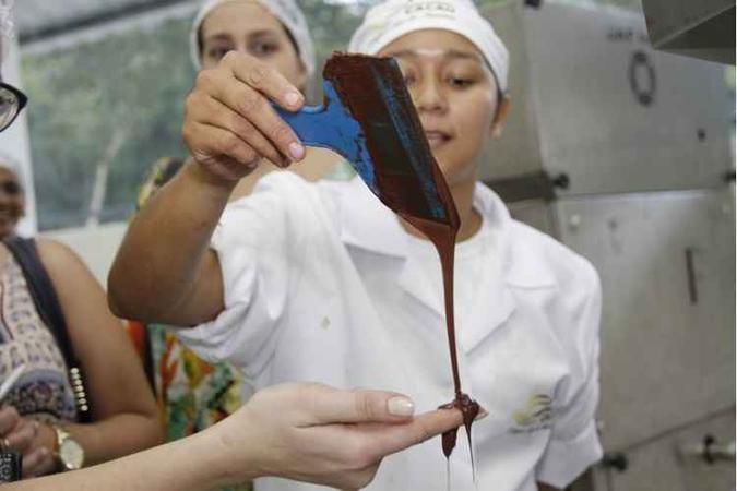O sucesso na produção despertou o interesse dos jovens, que deixaram os bares e se aventuram nas cozinhas. Com o toque doce da guloseima, são criados diversos tipos de pratos(foto: Ana Lee/Divulgação) O sucesso na produção despertou o interesse dos jovens, que deixaram os bares e se aventuram nas cozinhas. Com o toque doce da guloseima, são criados diversos tipos de pratos(foto: Ana Lee/Divulgação)