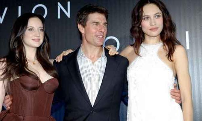 Andrea Riseborough, Tom Cruise e Olga Kurylenko estarão juntos na tela a partir do dia 12, quando estreia a ficção científica de Joseph Kosinski(foto: Paramount/Divulgação) Andrea Riseborough, Tom Cruise e Olga Kurylenko estarão juntos na tela a partir do dia 12, quando estreia a ficção científica de Joseph Kosinski(foto: Paramount/Divulgação)