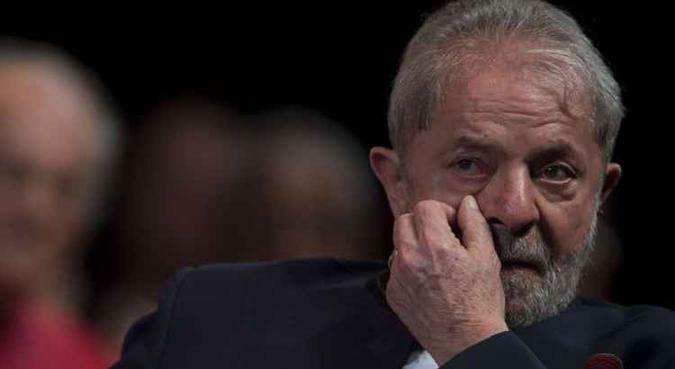 O próprio Lula confirmou presença em um ato marcado para a Esquina Democrática, na capital gaúcha, no fim da tarde de hoje(foto: Mauro Pimentel/AFP) O próprio Lula confirmou presença em um ato marcado para a Esquina Democrática, na capital gaúcha, no fim da tarde de hoje(foto: Mauro Pimentel/AFP)