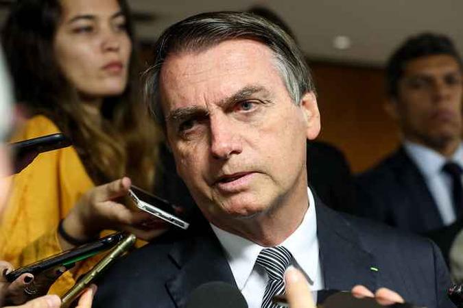 Bolsonaro se irritou com jornalistas ao tocar no assunto mais uma vez: ''Não estou vendo nenhum magro aqui''(foto: Marcos Corrêa/PR) Bolsonaro se irritou com jornalistas ao tocar no assunto mais uma vez: ''Não estou vendo nenhum magro aqui''(foto: Marcos Corrêa/PR)