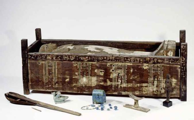 Uma das três múmias estudadas: cientistas investigaram a continuidade da população por 1,3 mil anos e compararam dados aos egípcios modernos(foto: bpk/Aegyptisches Museum und Papyrussammlung, SMB/Sandra Steiss/Divulgação ) Uma das três múmias estudadas: cientistas investigaram a continuidade da população por 1,3 mil anos e compararam dados aos egípcios modernos(foto: bpk/Aegyptisches Museum und Papyrussammlung, SMB/Sandra Steiss/Divulgação )