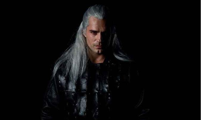 Com previsão de lançamento para o fim do ano pela Netflix, The Witcher (estrelada por Henry Cavill) saiu dos livros e também brilhou como game(foto: Netflix/Divulgação) Com previsão de lançamento para o fim do ano pela Netflix, The Witcher (estrelada por Henry Cavill) saiu dos livros e também brilhou como game(foto: Netflix/Divulgação)