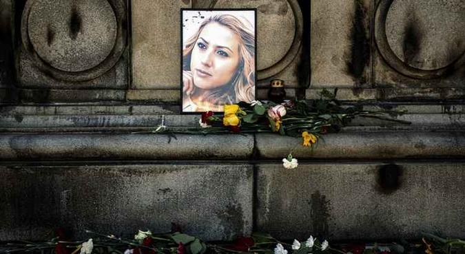 O assassinato da jornalista, que foi agredida, violentada e estrangulada, provocou uma onda de indignação na Europa(foto: Dimitar Dilkoff/AFP) O assassinato da jornalista, que foi agredida, violentada e estrangulada, provocou uma onda de indignação na Europa(foto: Dimitar Dilkoff/AFP)