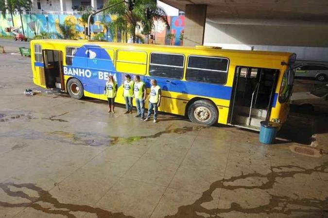 Participantes vão poder se preparar para a festa no ônibus do Banho do Bem(foto: Reprodução/Banho do Bem) Participantes vão poder se preparar para a festa no ônibus do Banho do Bem(foto: Reprodução/Banho do Bem)