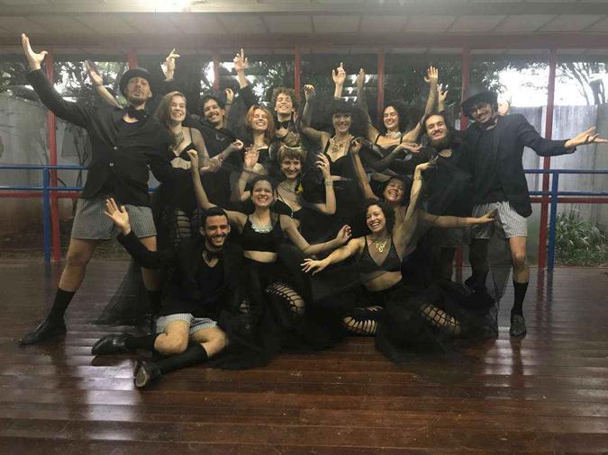 Elenco do musical Salomônicas se apresenta na Universidade de Brasília e na Cervejaria Criolina(foto: Arquivo Pessoal) Elenco do musical Salomônicas se apresenta na Universidade de Brasília e na Cervejaria Criolina(foto: Arquivo Pessoal)