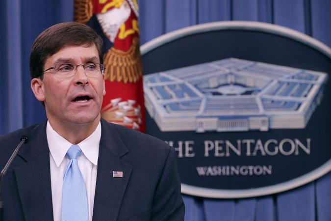 Mark Esper, que foi secretário de Defesa interinamente nas últimas quatro semanas, deve ser aprovado pelo Congresso(foto: CHIP SOMODEVILLA/AFP) Mark Esper, que foi secretário de Defesa interinamente nas últimas quatro semanas, deve ser aprovado pelo Congresso(foto: CHIP SOMODEVILLA/AFP)