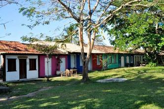 Praça com suas casas coloridas, popularmente conhecida como Quadrado, é a área mais famosa (foto: Roxane Velozo/Flickr) Praça com suas casas coloridas, popularmente conhecida como Quadrado, é a área mais famosa (foto: Roxane Velozo/Flickr)