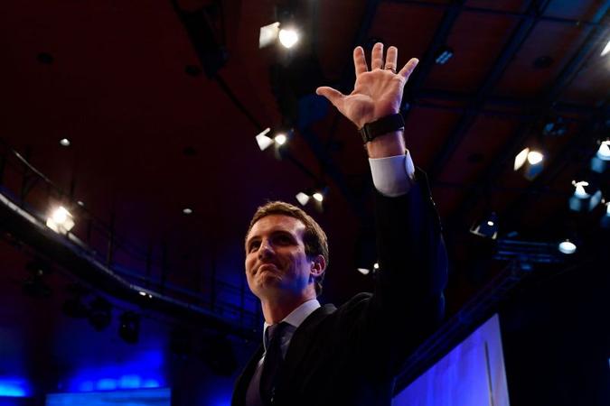 Pablo Casado é advogado e venceu sua adversária, a ex-vice-primeira-ministra Soraya Saenz de Santamaria, com 1701 votos(foto: AFP / PIERRE-PHILIPPE MARCOU) Pablo Casado é advogado e venceu sua adversária, a ex-vice-primeira-ministra Soraya Saenz de Santamaria, com 1701 votos(foto: AFP / PIERRE-PHILIPPE MARCOU)
