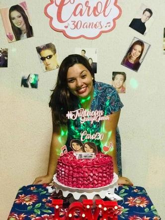 Psicóloga Ana Carolina de Andrade teve a dupla como tema do aniversário de 30 anos(foto: Arquivo pessoal) Psicóloga Ana Carolina de Andrade teve a dupla como tema do aniversário de 30 anos(foto: Arquivo pessoal)
