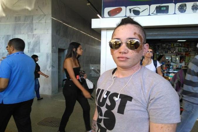 Iza Pereira já tem estratégia para o caso de ter dificuldade de chegar ao trabalho: vai usar transporte pirata e Uber(foto: Caroline Cintra/CB/D.A Press) Iza Pereira já tem estratégia para o caso de ter dificuldade de chegar ao trabalho: vai usar transporte pirata e Uber(foto: Caroline Cintra/CB/D.A Press)