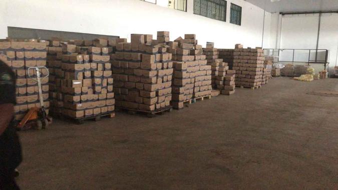 Quadrilha de roubo de cargas tinha base em Águas Lindas e escondia mercadoria em Ceilândia(foto: DIVULGAÇÃO//PMDF E PMGO) Quadrilha de roubo de cargas tinha base em Águas Lindas e escondia mercadoria em Ceilândia(foto: DIVULGAÇÃO//PMDF E PMGO)