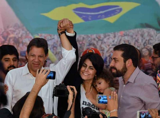 A divisão repete o segundo turno da campanha presidencial do ano passado(foto: Nelson Almeida/AFP) A divisão repete o segundo turno da campanha presidencial do ano passado(foto: Nelson Almeida/AFP)