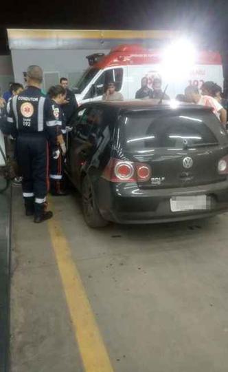 O crime aconteceu por volta de 20h40 dessa quinta-feira (5/4), quando um suspeito desceu de um veículo e realizou diversos disparos contra a vítima(foto: Divulgação) O crime aconteceu por volta de 20h40 dessa quinta-feira (5/4), quando um suspeito desceu de um veículo e realizou diversos disparos contra a vítima(foto: Divulgação)