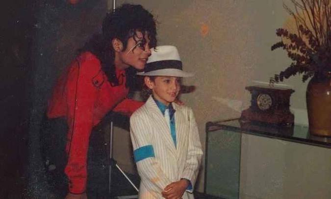 Segundo a Gloria Allred, Michael Jackson era um 'predador sexual de crianças'.(foto: Reprodução/Internet) Segundo a Gloria Allred, Michael Jackson era um 'predador sexual de crianças'.(foto: Reprodução/Internet)