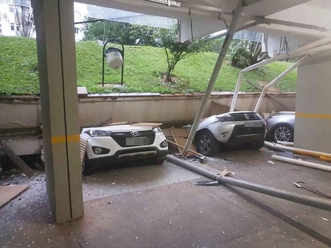 Desabamento de garagem no bloco C da 210 norte destrói carros de moradoresCorpo de Bombeiros/Divulgação Desabamento de garagem no bloco C da 210 norte destrói carros de moradoresCorpo de Bombeiros/Divulgação