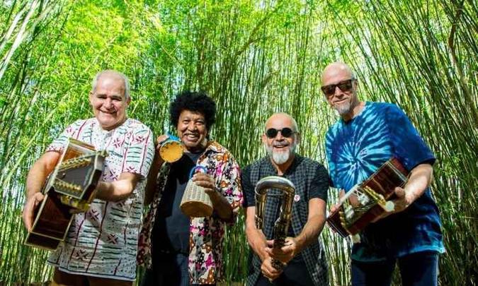 Carlos Malta, Robertinho da Silva, Fernando Melo e Luiz Bueno: time de feras da música(foto: Marco Flavio/Divulgação) Carlos Malta, Robertinho da Silva, Fernando Melo e Luiz Bueno: time de feras da música(foto: Marco Flavio/Divulgação)