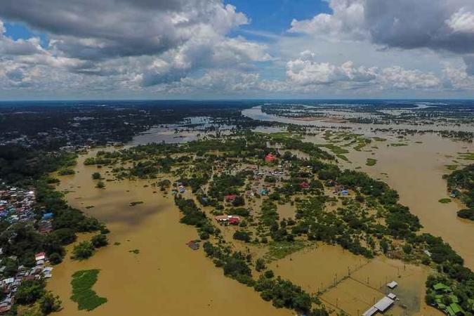 (foto: AFP / THAI NEWS PIX / Krit Phromsakla Na SAKOLNAKORN) (foto: AFP / THAI NEWS PIX / Krit Phromsakla Na SAKOLNAKORN)
