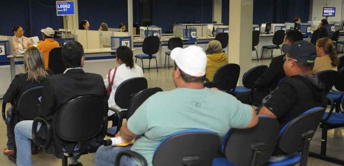 A comprovação de vida e a renovação de senha deverão ser efetuadas na instituição financeira pagadora do benefício(foto: Kléber Lima/CB/D.A Press) A comprovação de vida e a renovação de senha deverão ser efetuadas na instituição financeira pagadora do benefício(foto: Kléber Lima/CB/D.A Press)