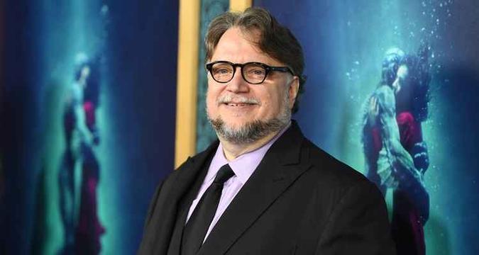 Os amigos de del Toro garantem que ele não mudou muito desde a infância e está longe da imagem de um diretor solene e irritado(foto: Robyn Beck / AFP) Os amigos de del Toro garantem que ele não mudou muito desde a infância e está longe da imagem de um diretor solene e irritado(foto: Robyn Beck / AFP)