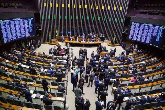 Sessão na Câmara: levantamento mostra que, entre as legendas com mais de 30 deputados, PL e DEM têm o alinhamento partidário da bancada(foto: Pablo Valadares/Câmara dos Deputados - 13/8/19) Sessão na Câmara: levantamento mostra que, entre as legendas com mais de 30 deputados, PL e DEM têm o alinhamento partidário da bancada(foto: Pablo Valadares/Câmara dos Deputados - 13/8/19)