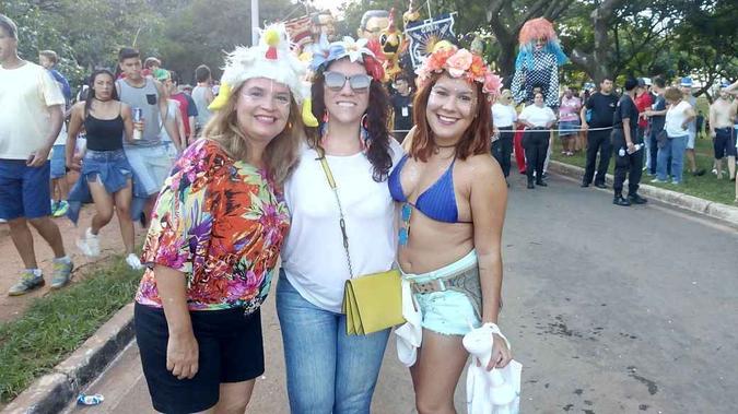 Roseli, Renata e Ziliana são frequentadoras assíduas do Galinho(foto: Renato Souza/CB/D.A Press) Roseli, Renata e Ziliana são frequentadoras assíduas do Galinho(foto: Renato Souza/CB/D.A Press)