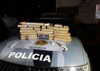Após prestar depoimento, homem foi autuado por tráfico de drogas e está preso. (foto: Divulgação/PMDF) Após prestar depoimento, homem foi autuado por tráfico de drogas e está preso. (foto: Divulgação/PMDF)