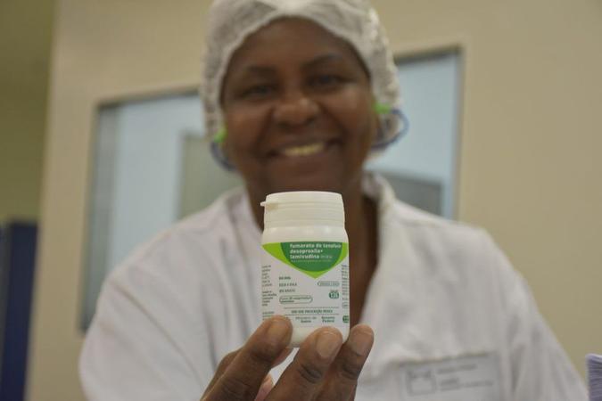 Até o fim do ano, serão produzidos em Farmanguinhos mais 75 milhões de comprimidos do medicamento para o SUS(foto: Alexandre Matos/Fiocruz) Até o fim do ano, serão produzidos em Farmanguinhos mais 75 milhões de comprimidos do medicamento para o SUS(foto: Alexandre Matos/Fiocruz)