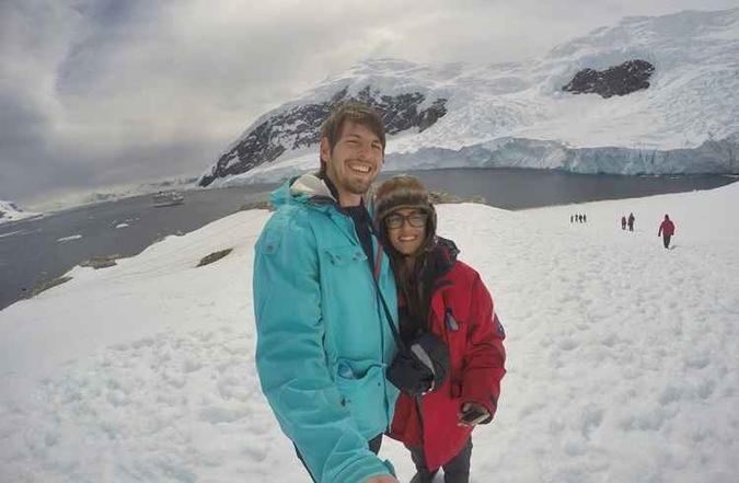 Alex e Bárbara gostam de viajar para locais poucos explorados(foto: Arquivo pessoal) Alex e Bárbara gostam de viajar para locais poucos explorados(foto: Arquivo pessoal)