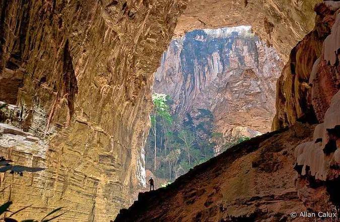 Gruta do Janelão é o principal atrativo do Parque Nacional Cavernas do Peruaçu(foto: Alan Calux/Wikipedia) Gruta do Janelão é o principal atrativo do Parque Nacional Cavernas do Peruaçu(foto: Alan Calux/Wikipedia)