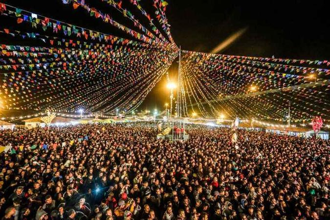 Em 2017, a Julifest reuniu milhares de pessoas com muitos shows(foto: Sanderson Pereira/CB/D.A Press - 18/7/16) Em 2017, a Julifest reuniu milhares de pessoas com muitos shows(foto: Sanderson Pereira/CB/D.A Press - 18/7/16)